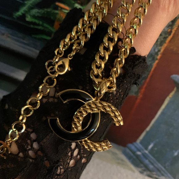 SOLD Chanel CC Pendant Chain Necklace - Picture 14 of 14